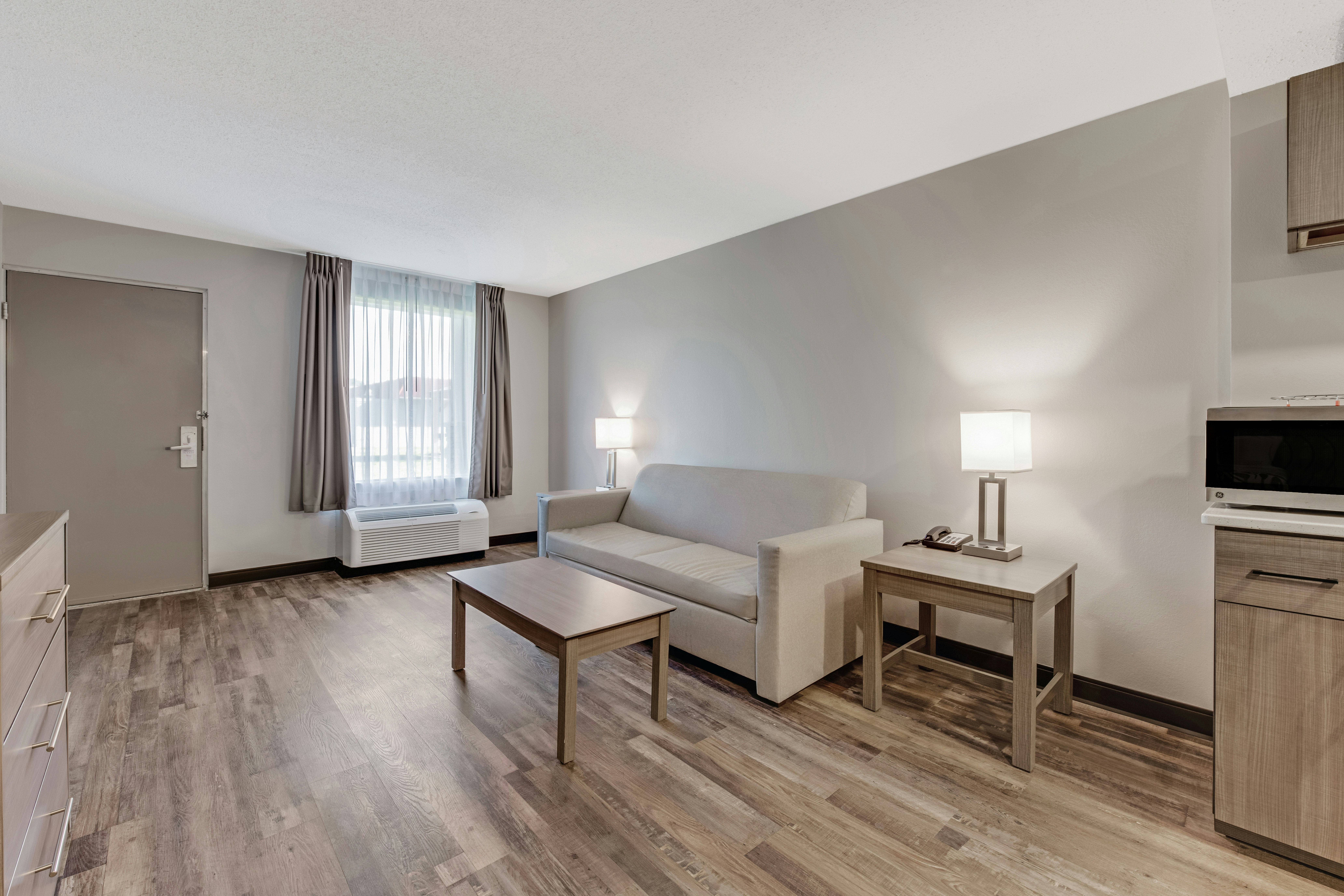 Red Roof Inn & Suites Wilkesboro 12/32