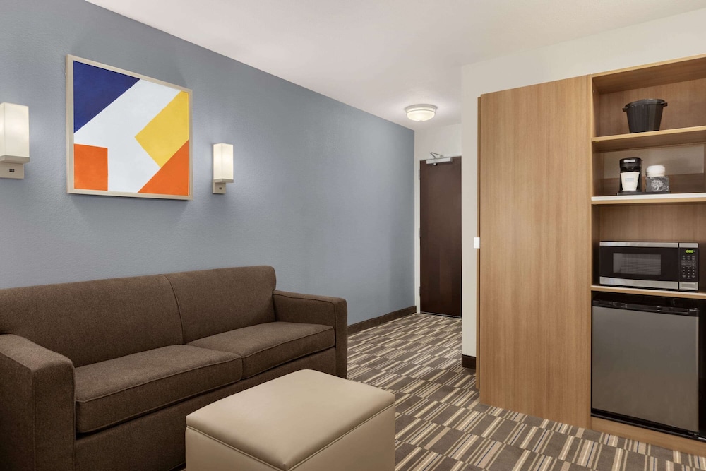 Microtel Inn Suites By Wyndham Gambrills 28/50