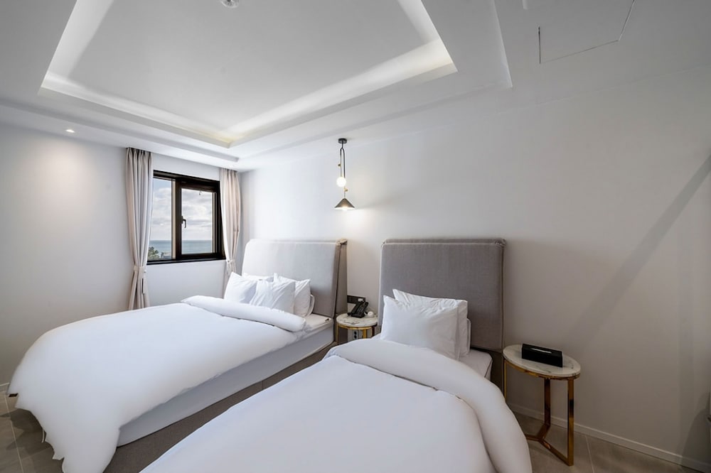 Ava Hotel Songjeong 8/37