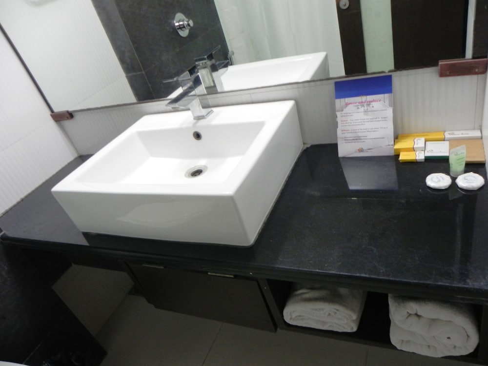 Hotel Reeva Regency 28/29