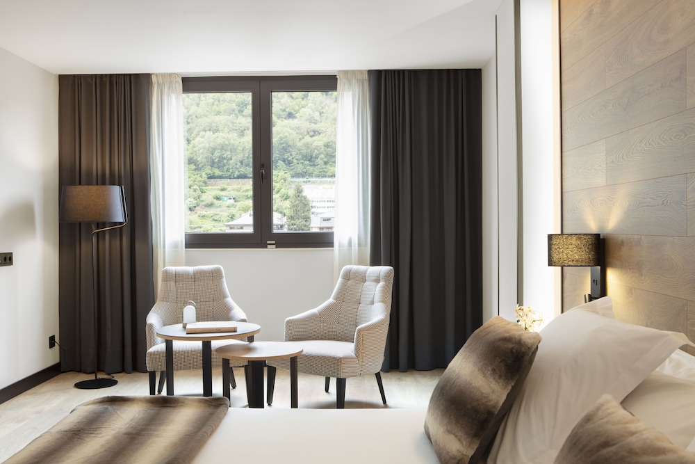 Acta Arthotel 17/50