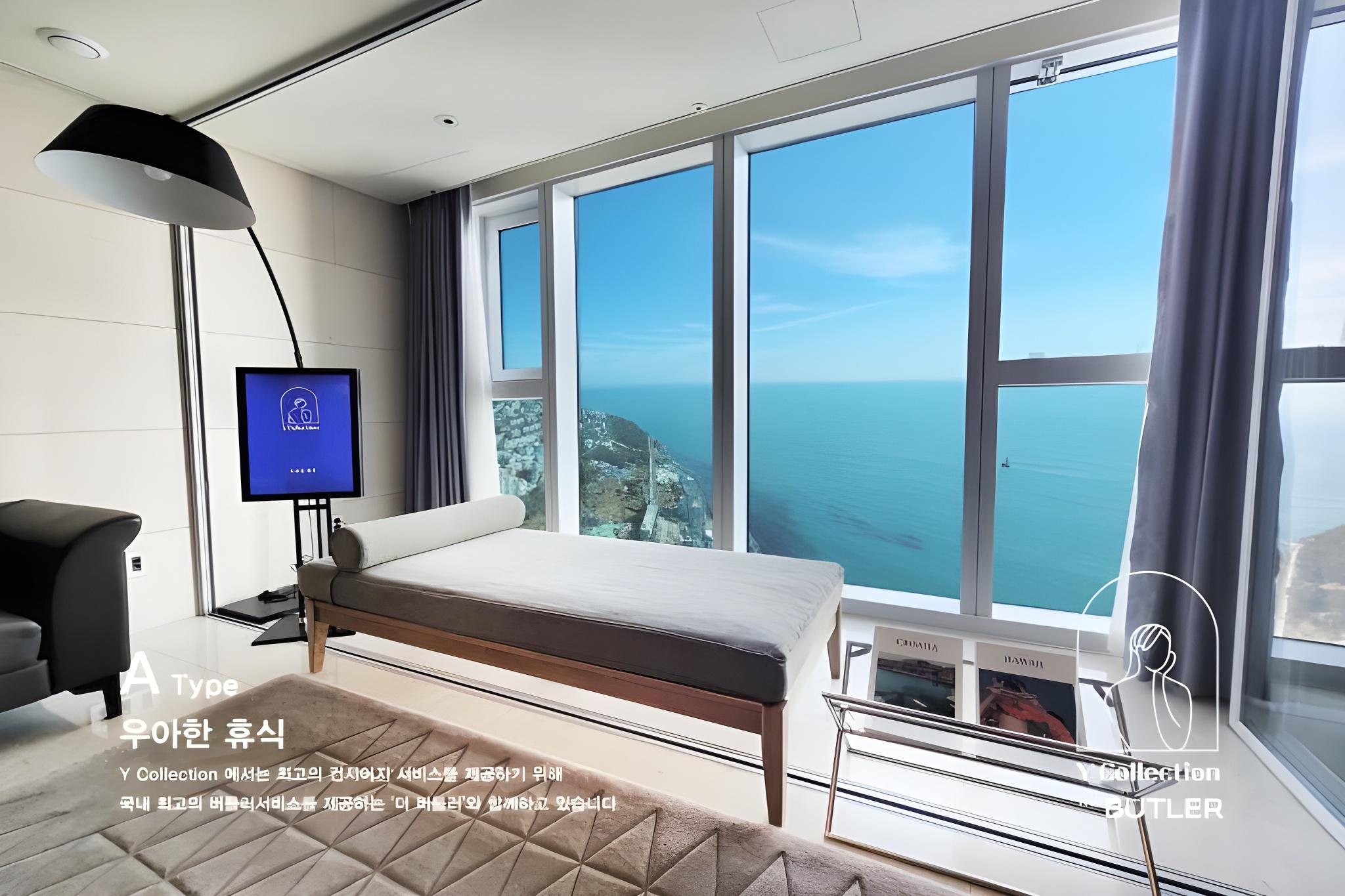 Type A, Superb, Suite, Double Bed, Mountain View, Ocean View