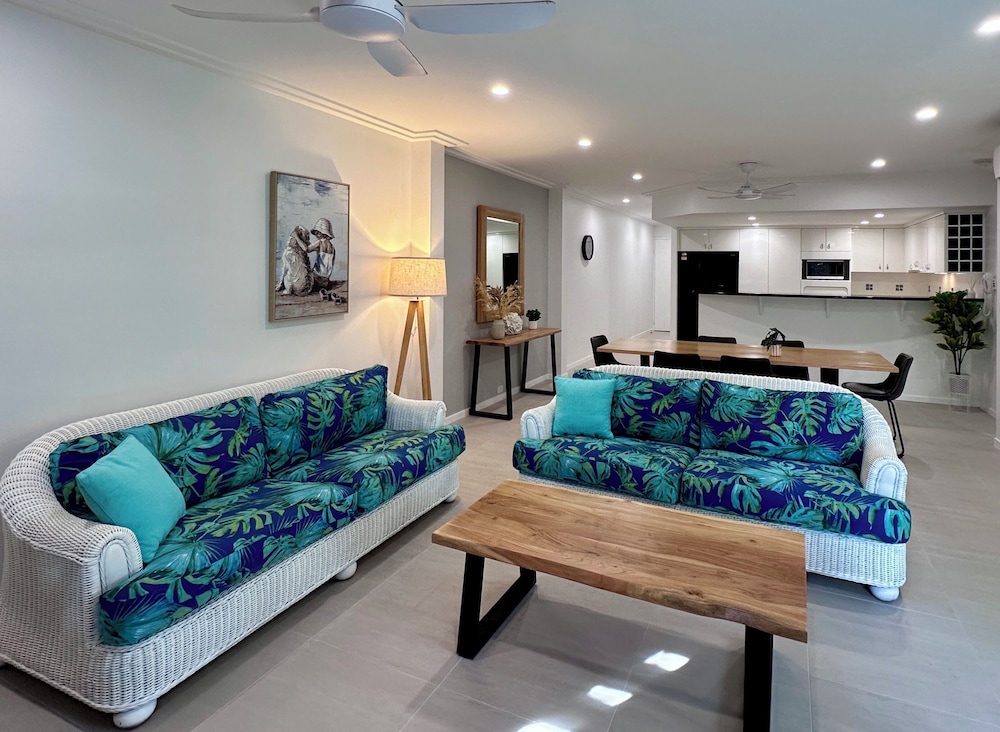 Oasis At Palm Cove 45/71