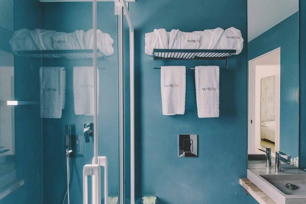 Suite 10 Home Design & Spa 69/69