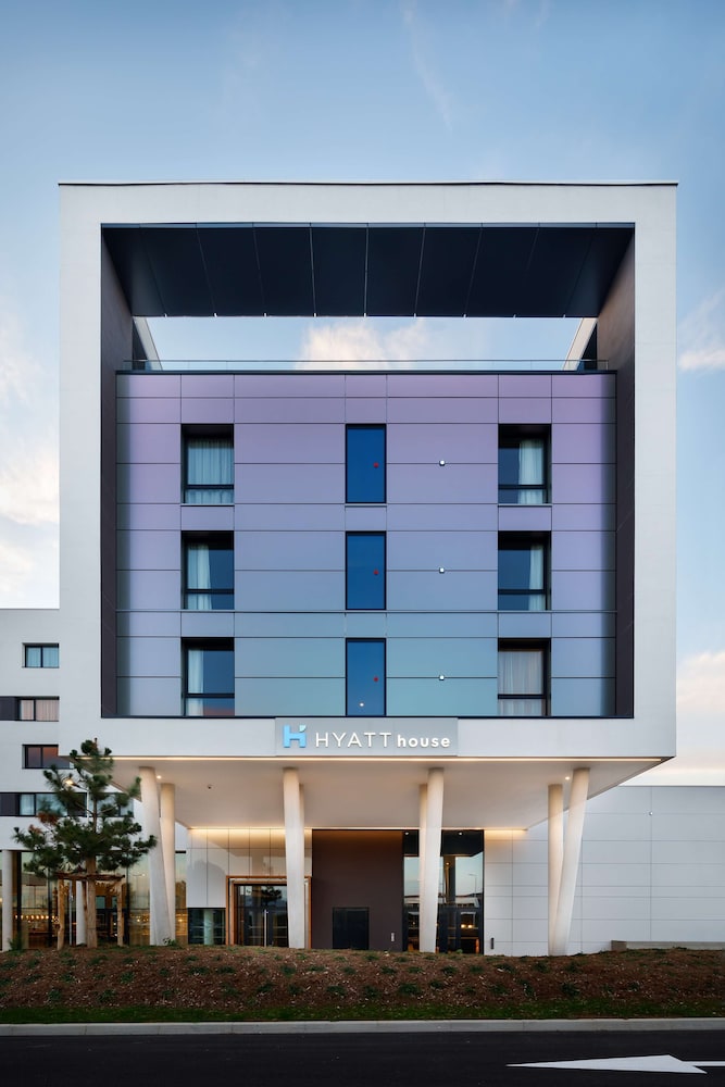 Hyatt House Paris Charles de Gaulle Airport 1/33