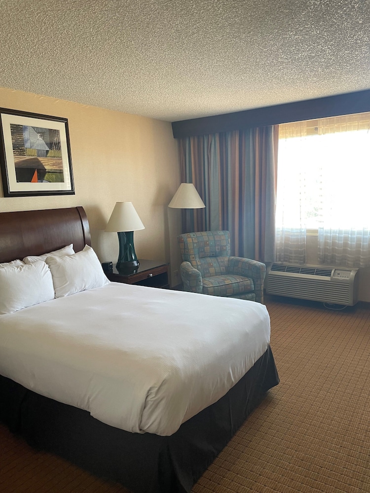 DoubleTree by Hilton Hotel Denver 9/71