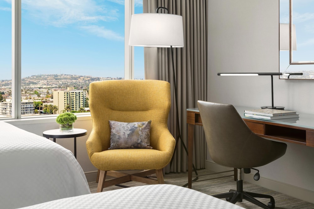 Westin Long Beach 48/52
