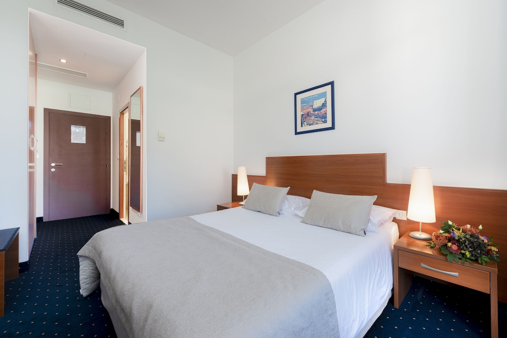 Hotel Vis 19/61