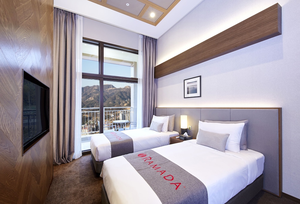 Ramada Hotel & Suites by Wyndham Gangwon Pyeongchang 15/66