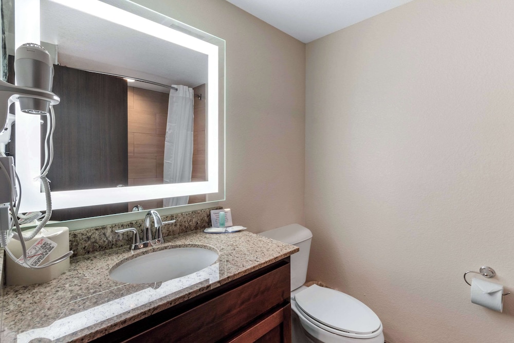 MainStay Suites Denver International Airport 39/44