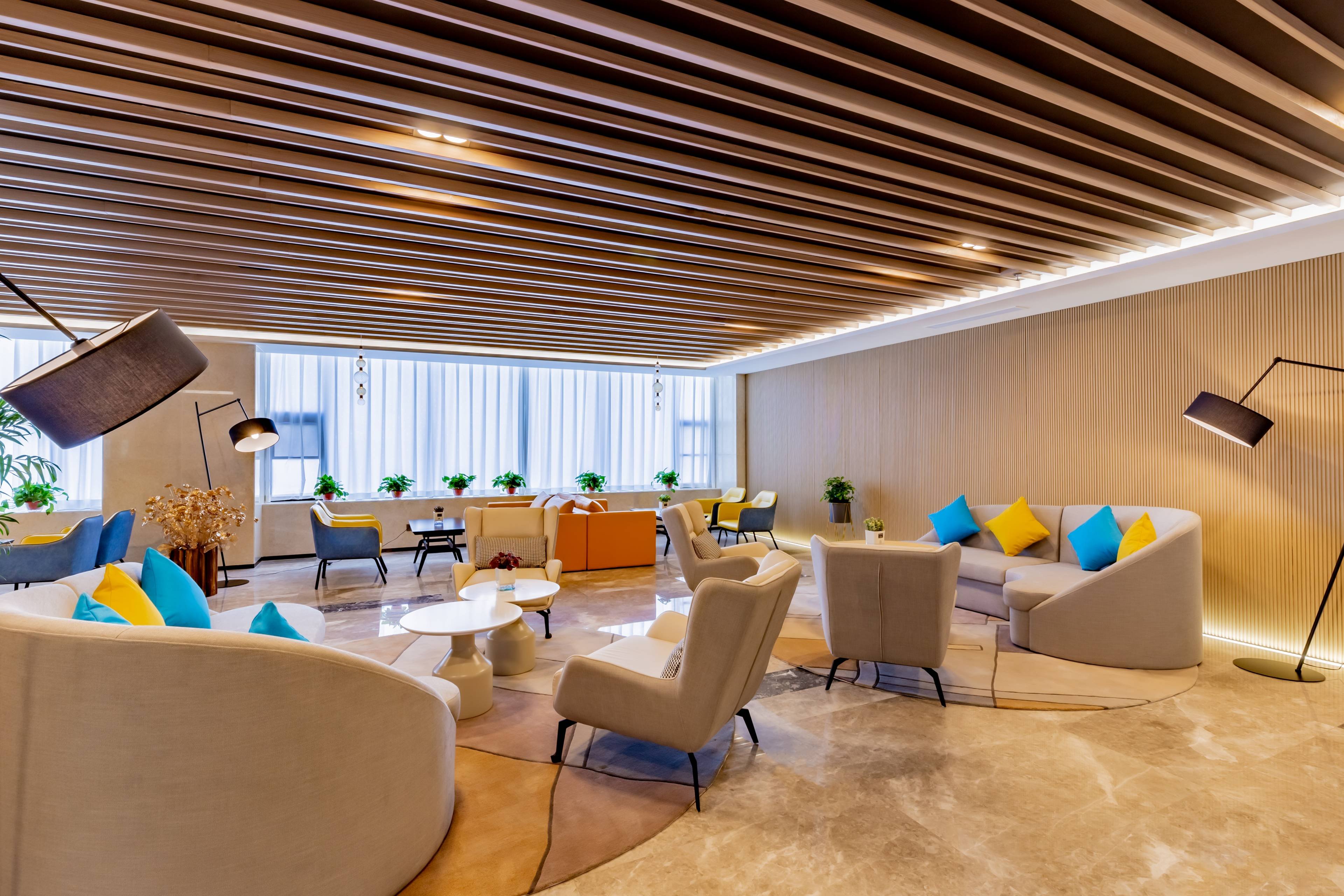 Holiday Inn Express Hohhot East Station 22/29