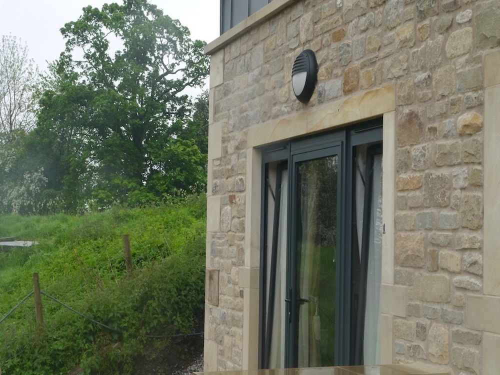 The 3 Millstones Inn 48/53