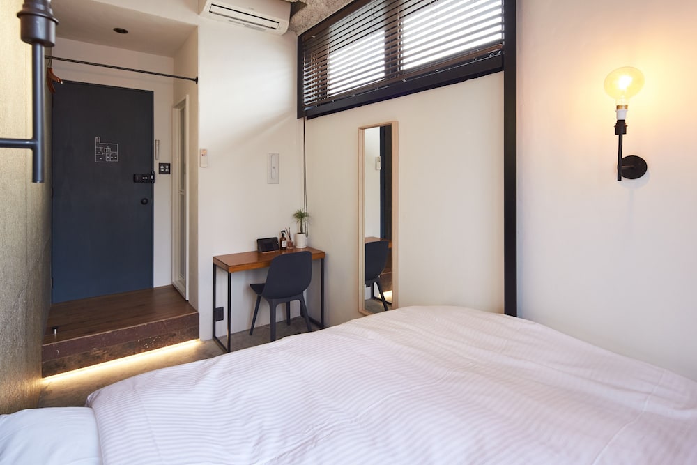 Mizuka Imaizumi 1 - Unmanned Hotel 5/39