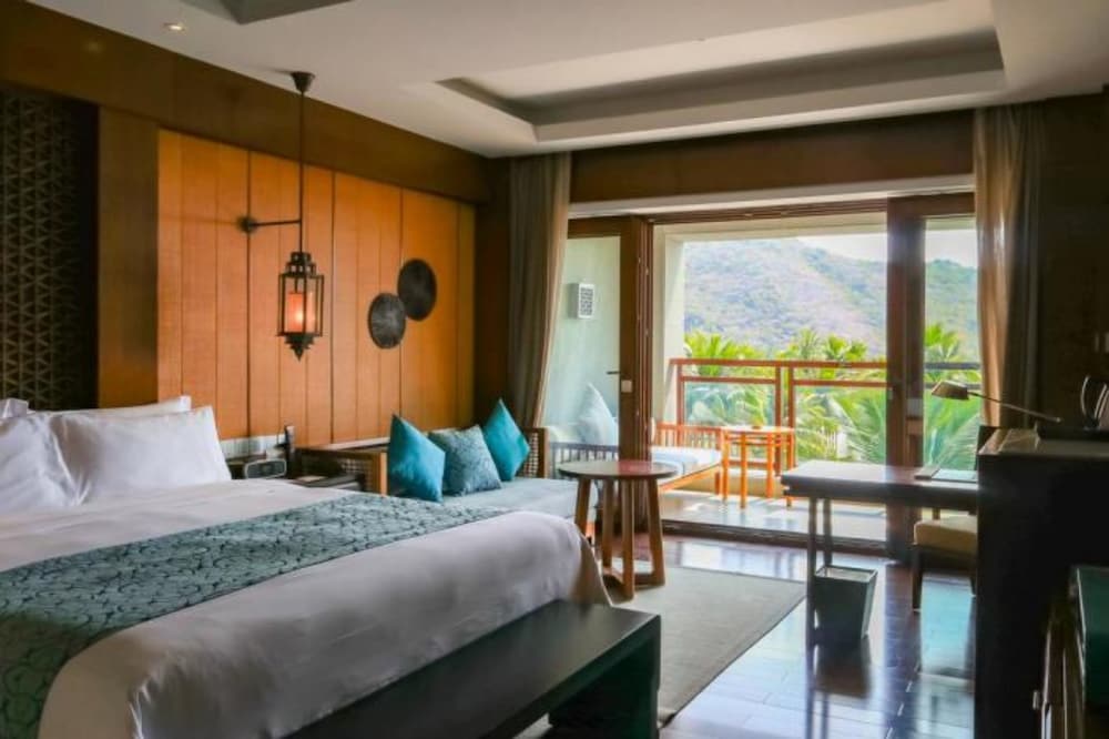 Luhuitou Sanya Resort 6/40