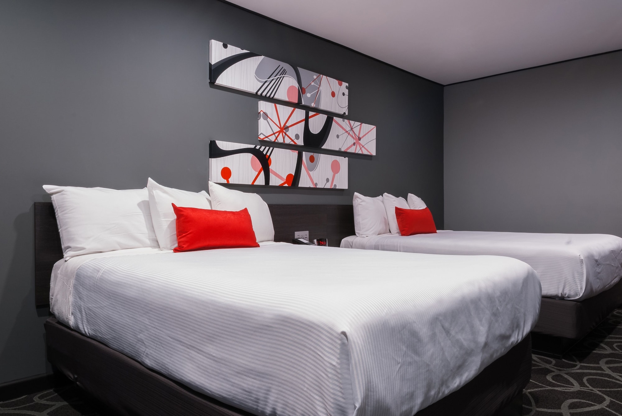 Deluxe, Single, 2 Queen Beds