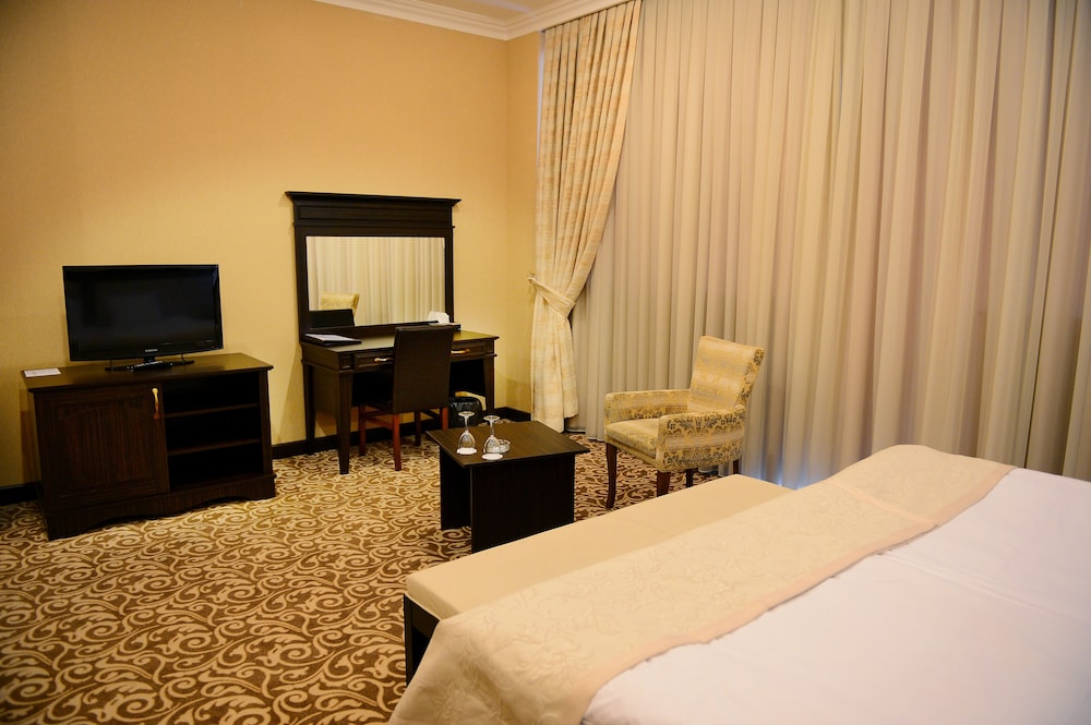NEW BAKU HOTEL 20/50