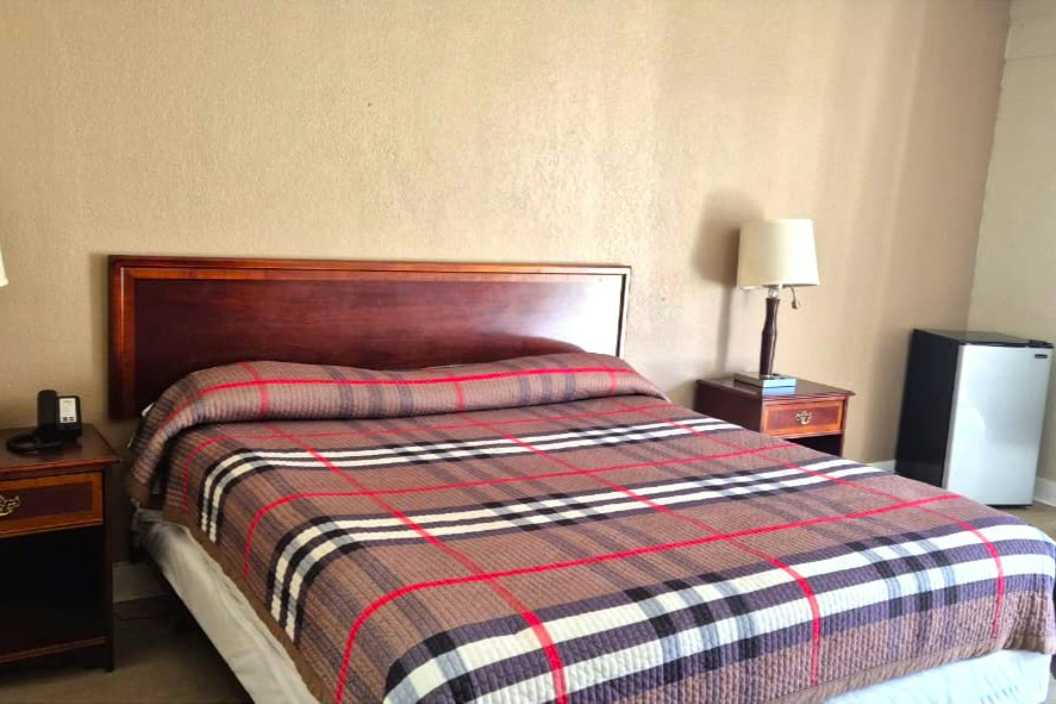 King Bed Non-Smoking
