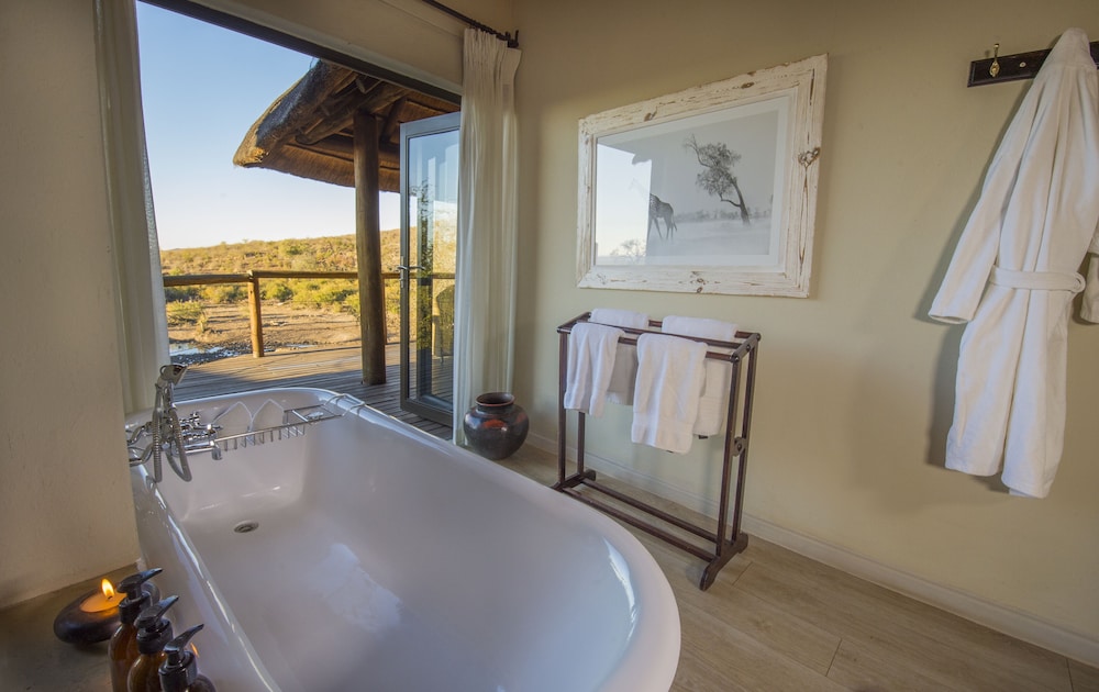 Impodimo Game Lodge 31/32