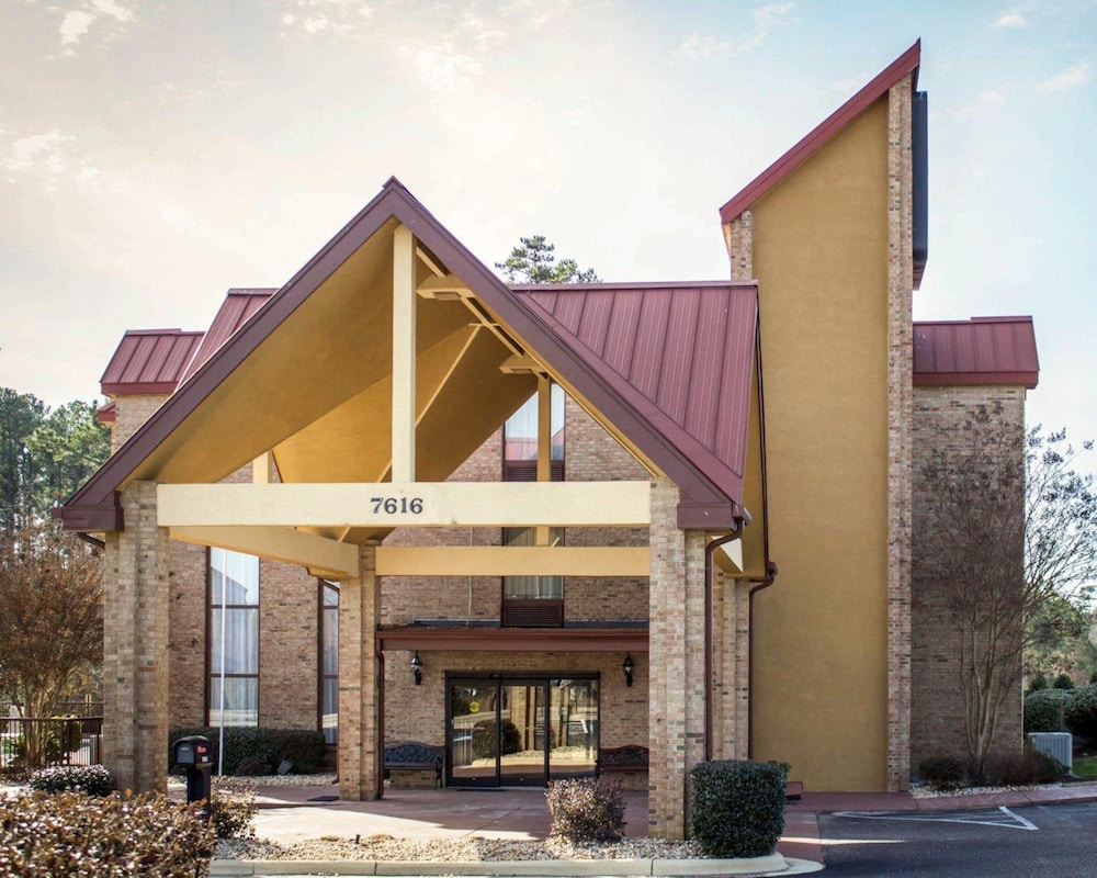 Comfort Inn & Suites Fuquay Varina 3/35