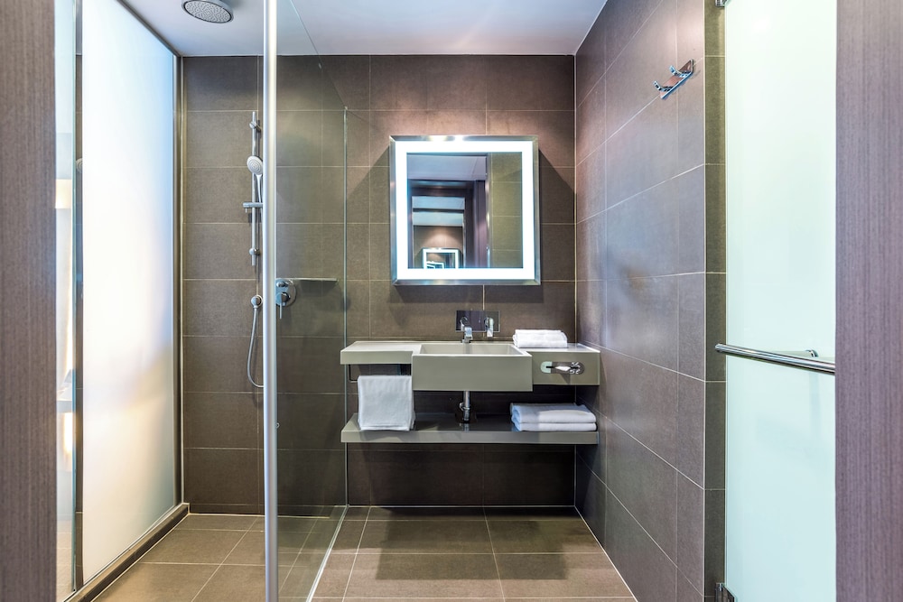 Four Points by Sheraton Ploenchit Bangkok 55/56