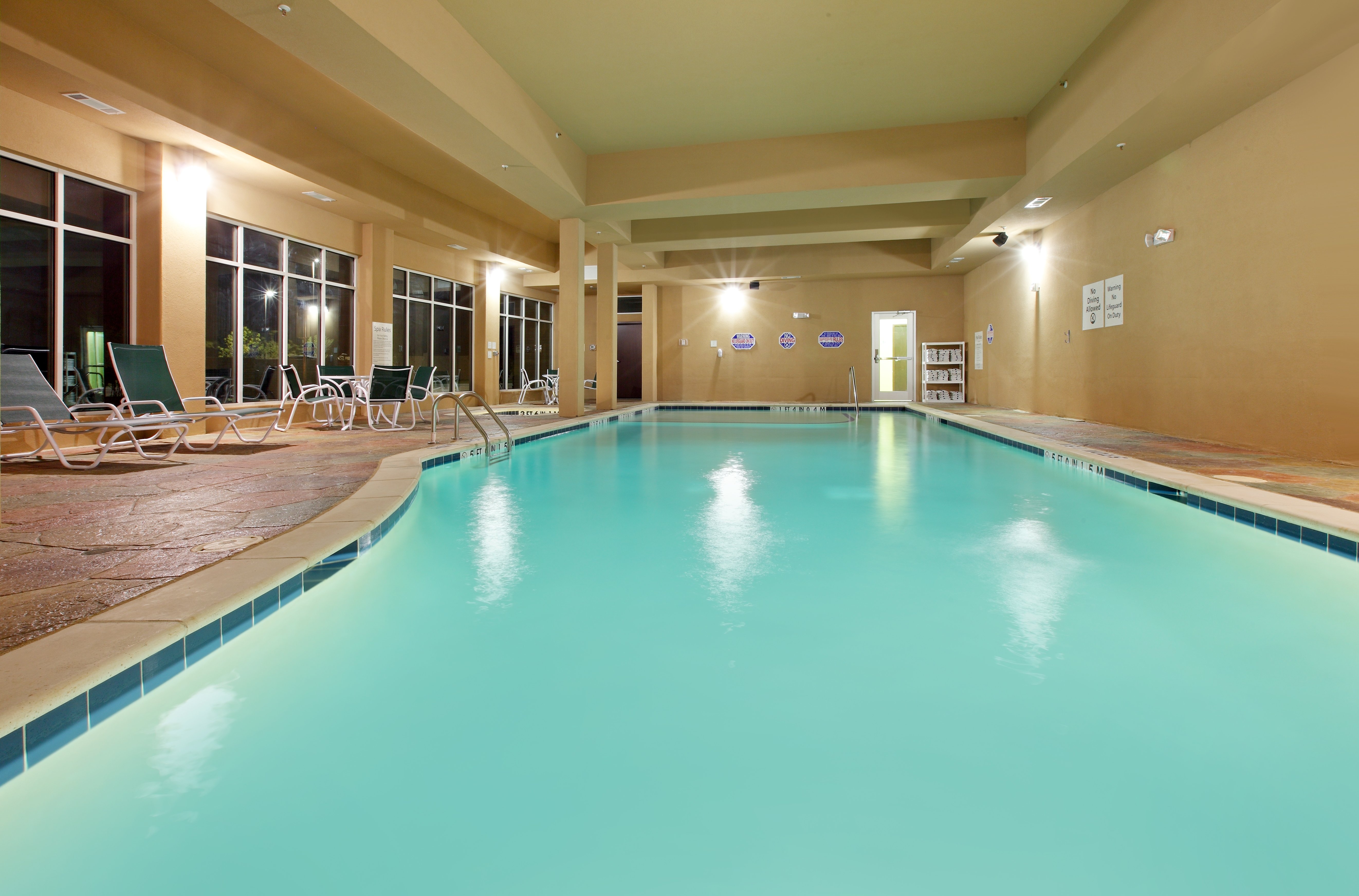Holiday Inn Garland 34/73