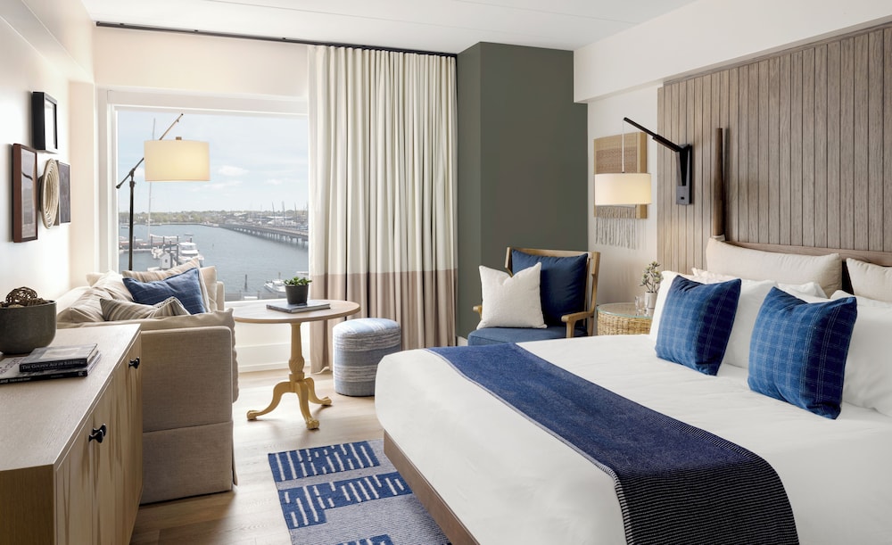 Room, King Bed, Water View