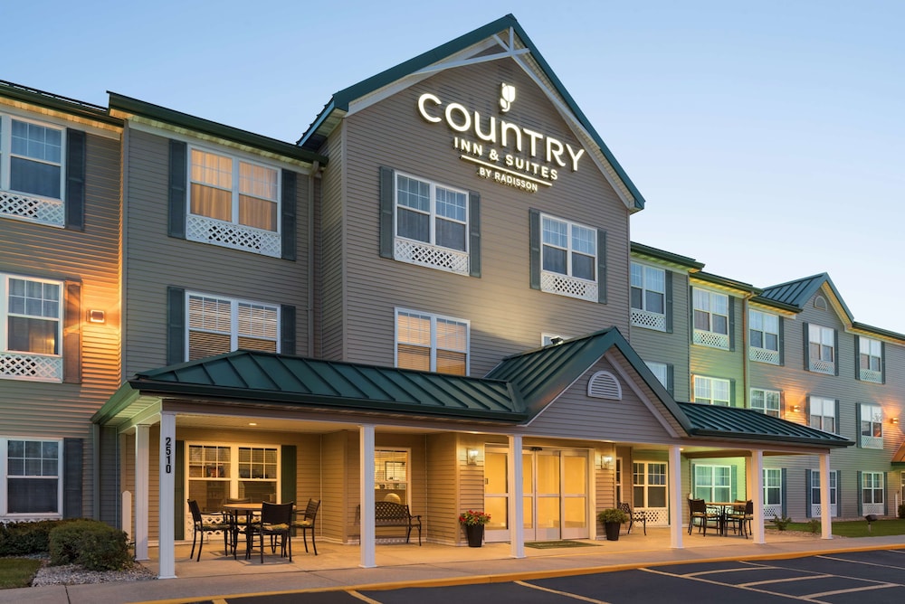 Country Inn & Suites By Radisson, Ankeny, IA 1/40