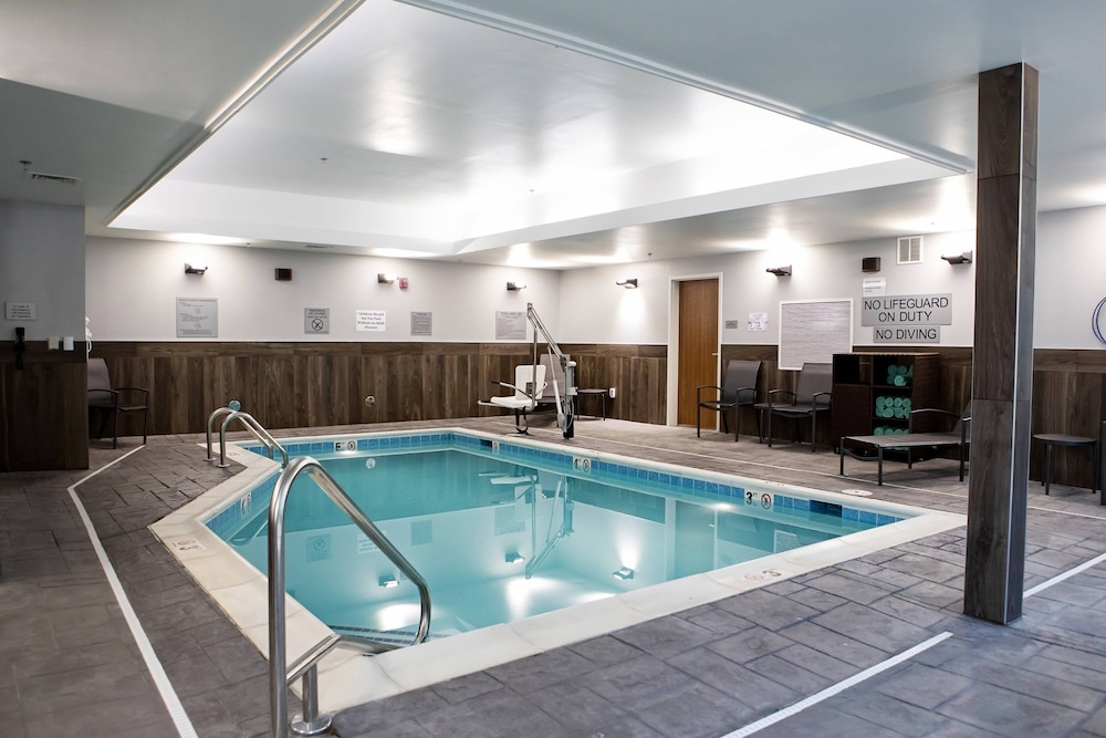 Fairfield Inn & Suites By Marriott Richmond Airport 3/48