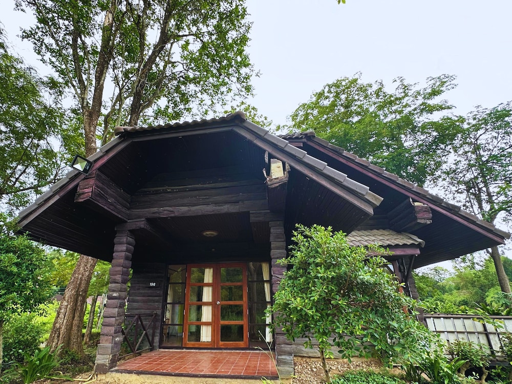 The Legacy River Kwai Resort 1/50