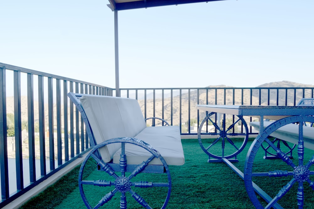 Jabal Al Akhdar Grand Hotel 41/43