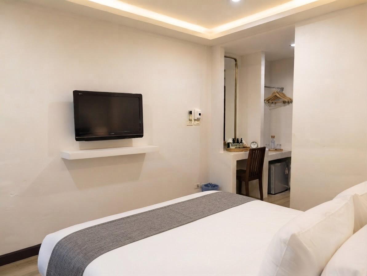 Ponburi Hotel 31/90