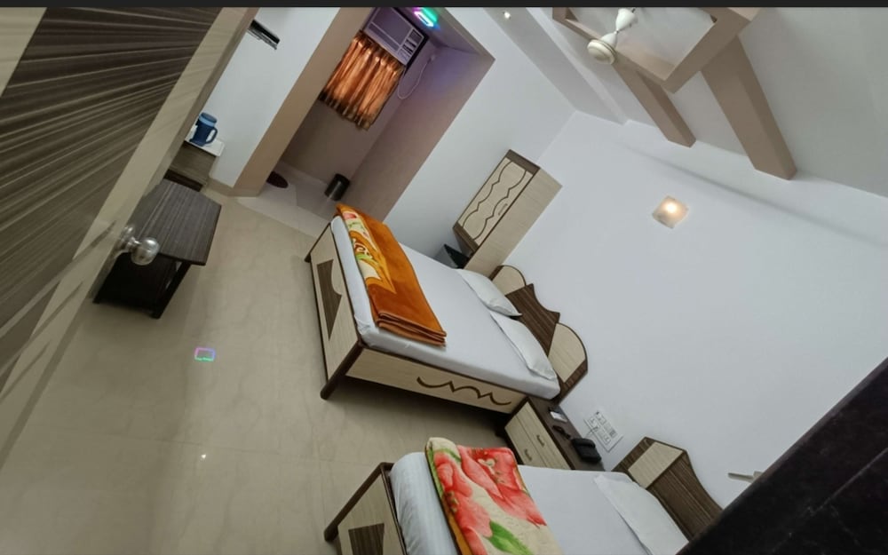 Hotel Broadway Colaba Mumbai 14/50