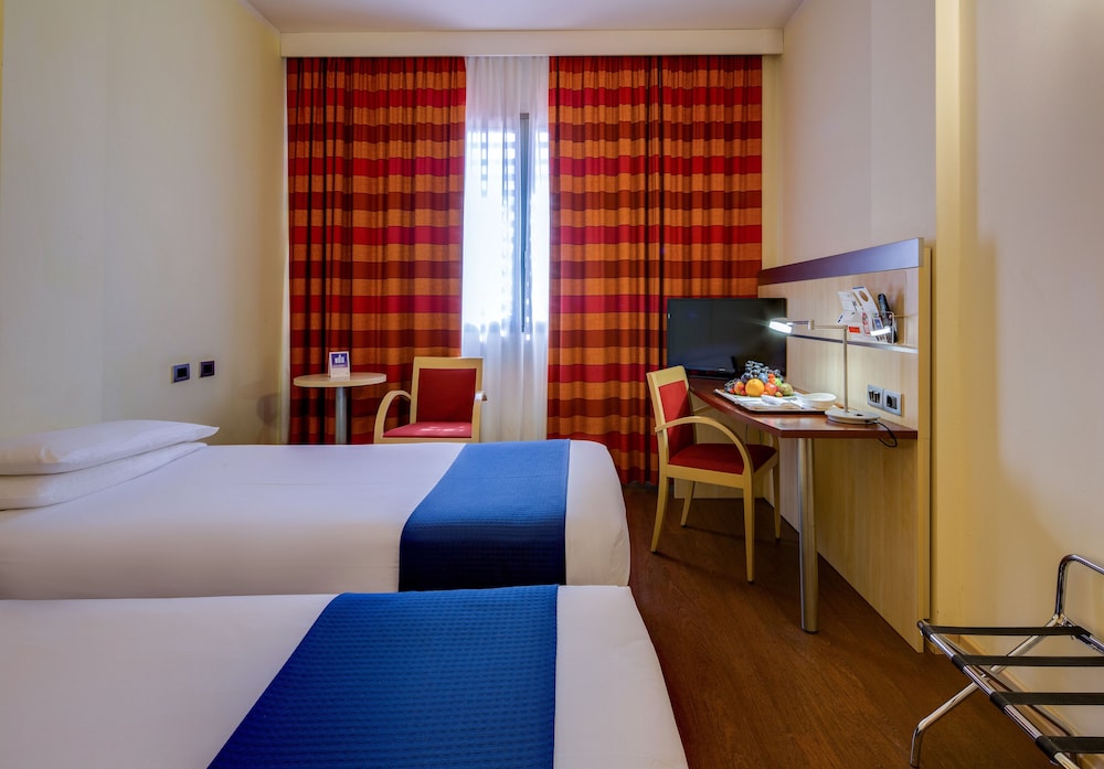 Express Holiday Inn Parma 23/59