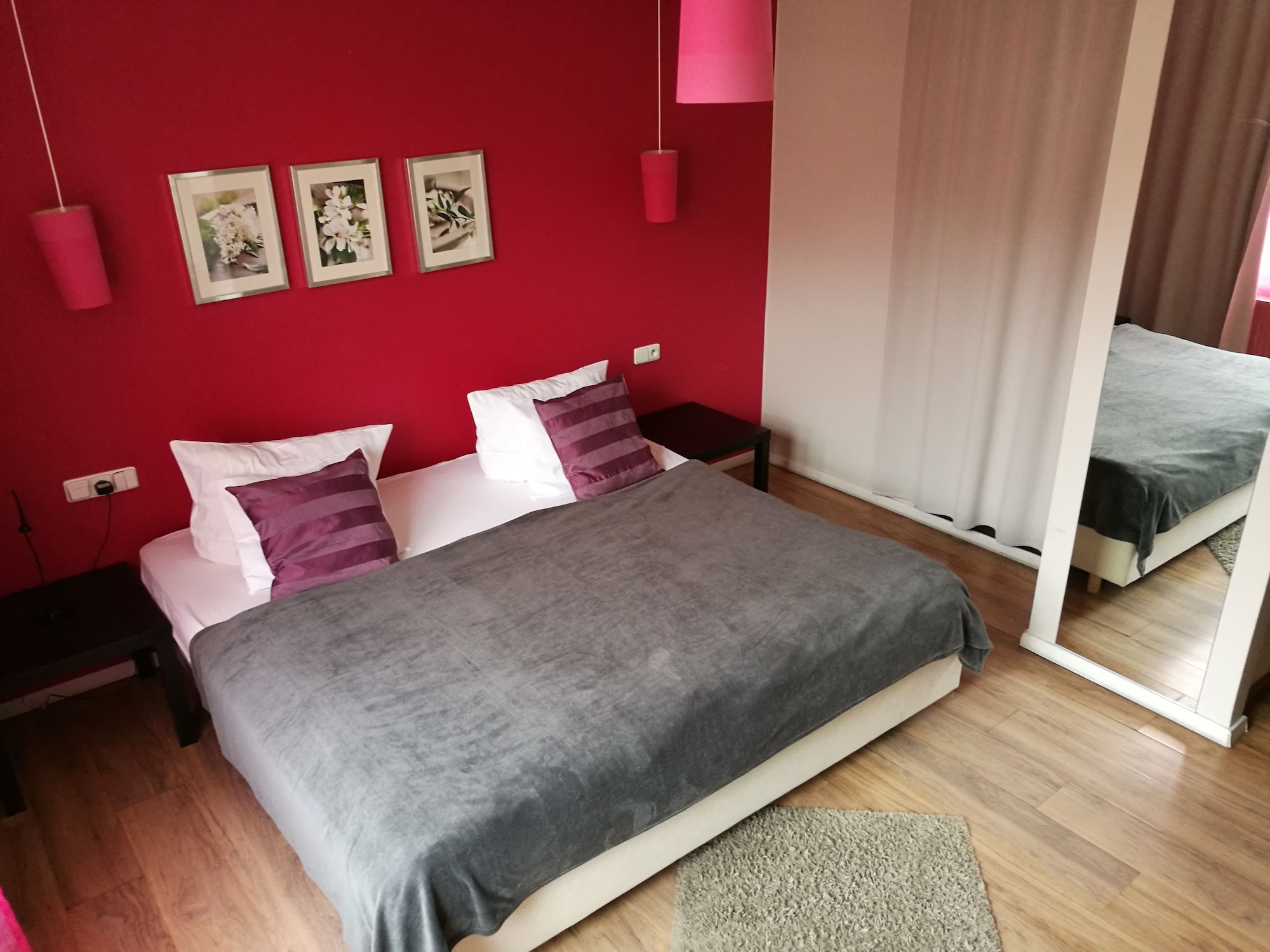 STANDARD, DOUBLE OR TWIN BED