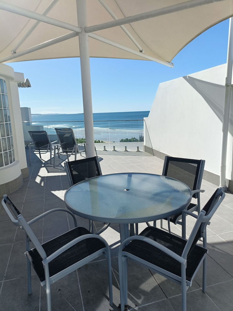 Grand Palais Beachside Resort 40/94