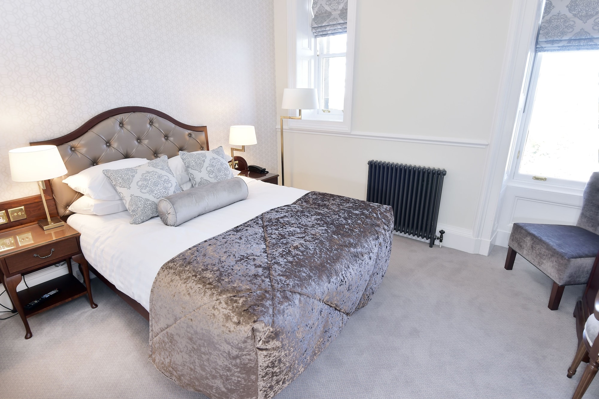 TOWN HOUSE, DOUBLE BED
