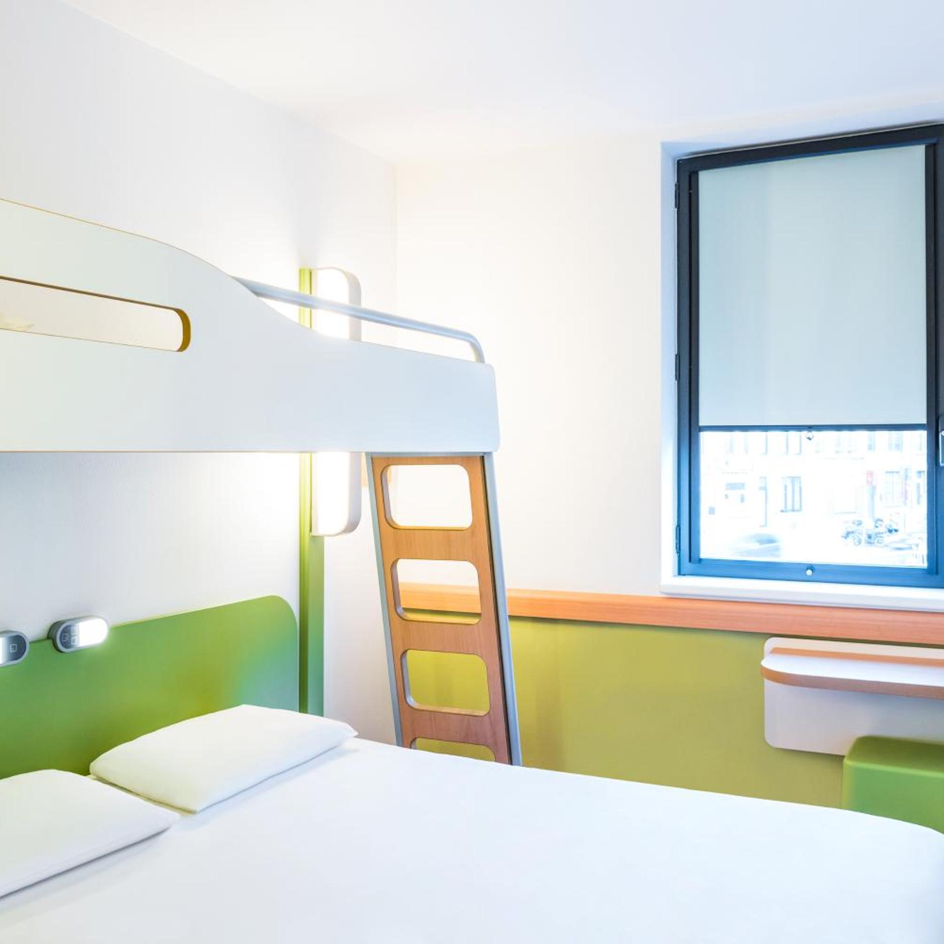 Ibis Budget Salzburg Airport - Self-Check-In 8/29