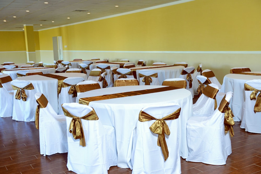 Express Inn Suites 22/29