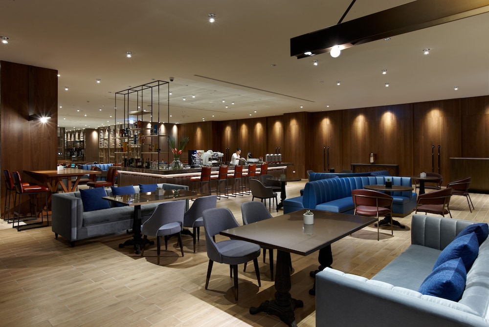 Discovery Hotel 50/65