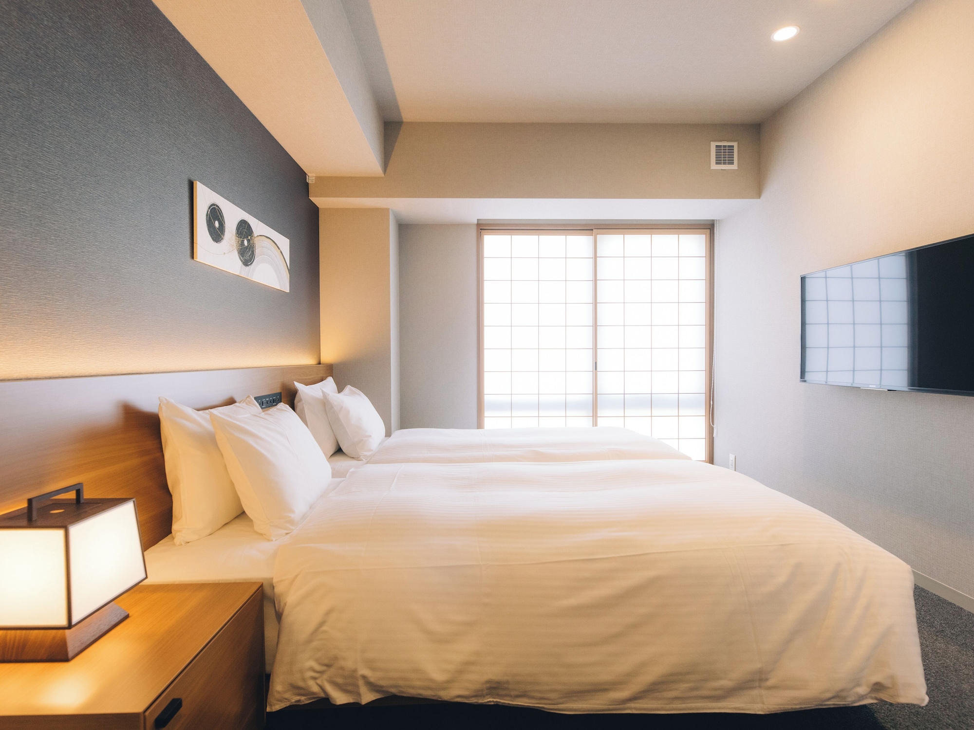 2 BEDROOMS, SUPERIOR, SUITE