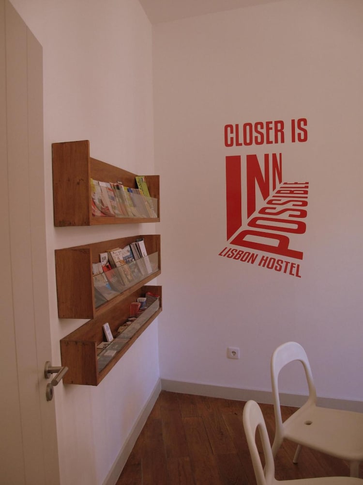 Inn Possible Lisbon Hostel 50/50