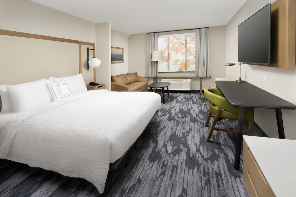 Fairfield Inn Suites By Marriott Alexandria Landmark 6/25