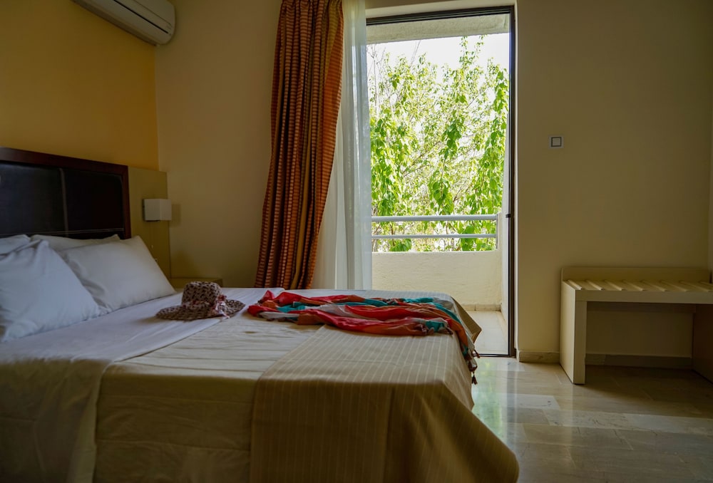 Kokkoni Beach Hotel 8/42
