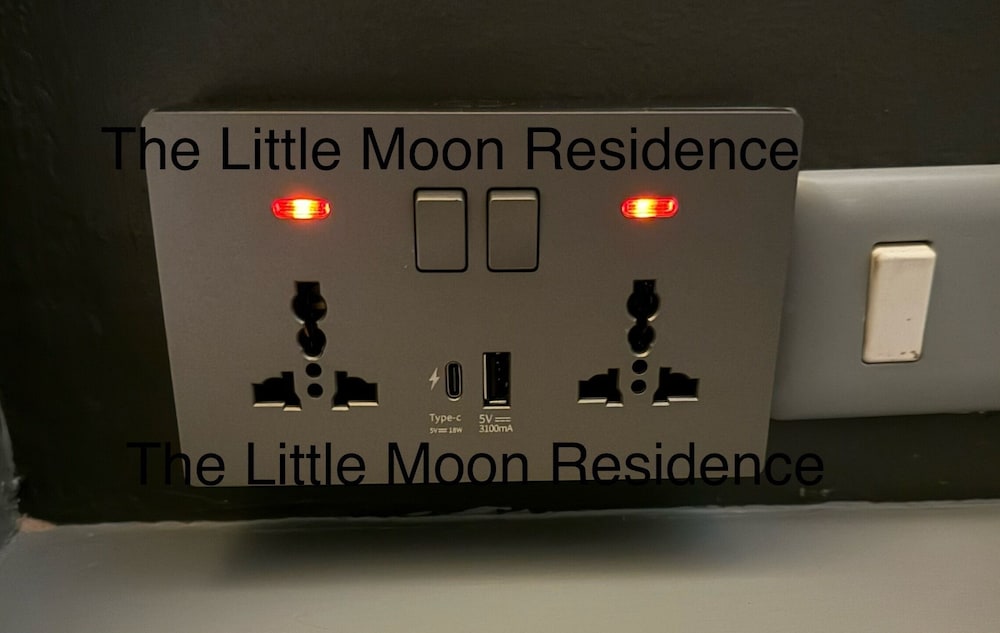 The Little Moon Residence 34/53