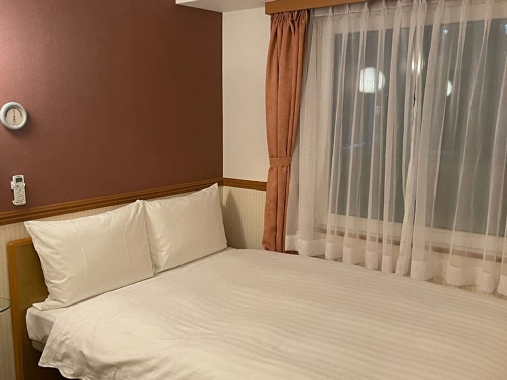 TOYOKO INN KOBE MINATOGAWA KOEN 13/46