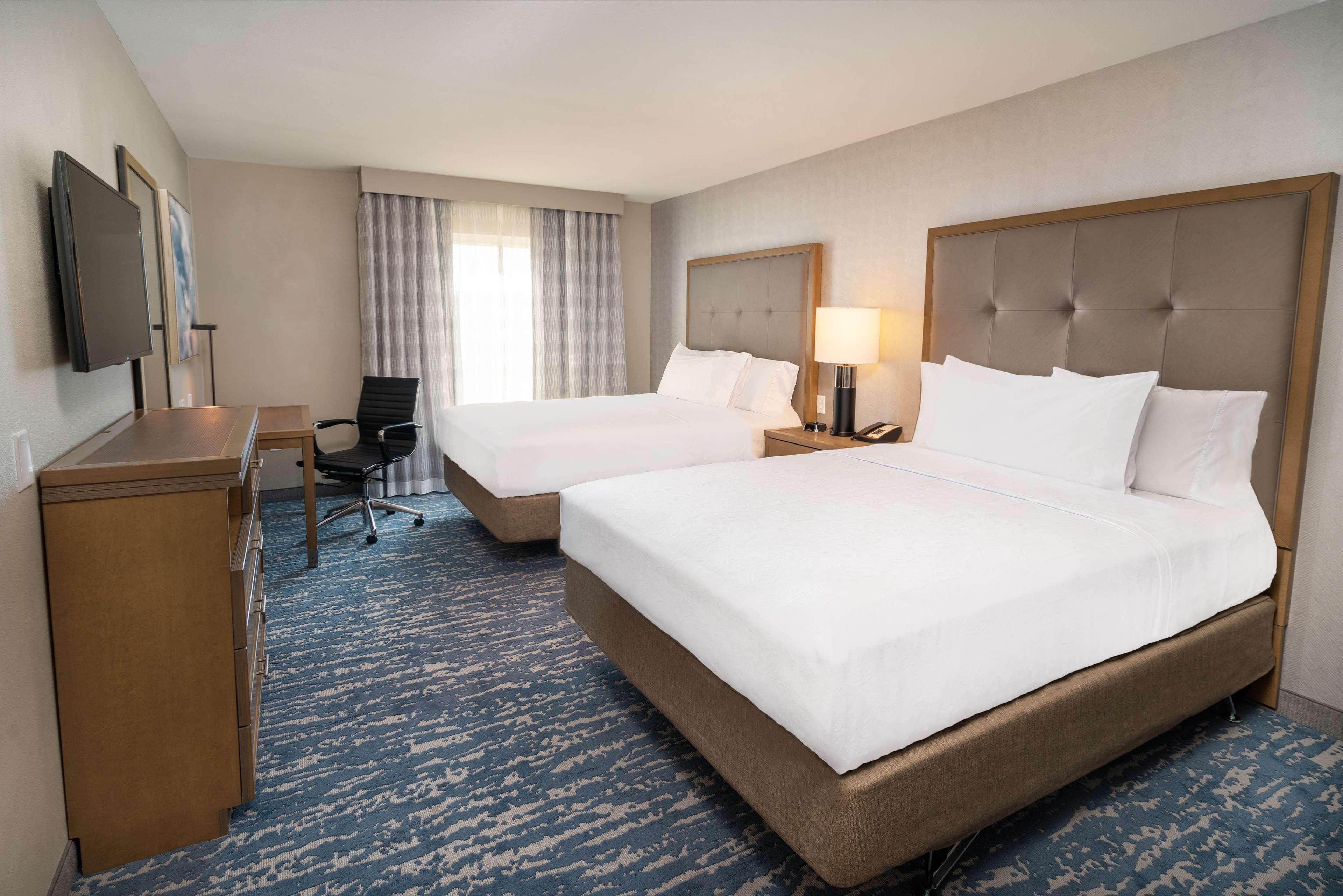 2 Bedrooms, Suite, 1 King or 2 Queen Beds, Accessible