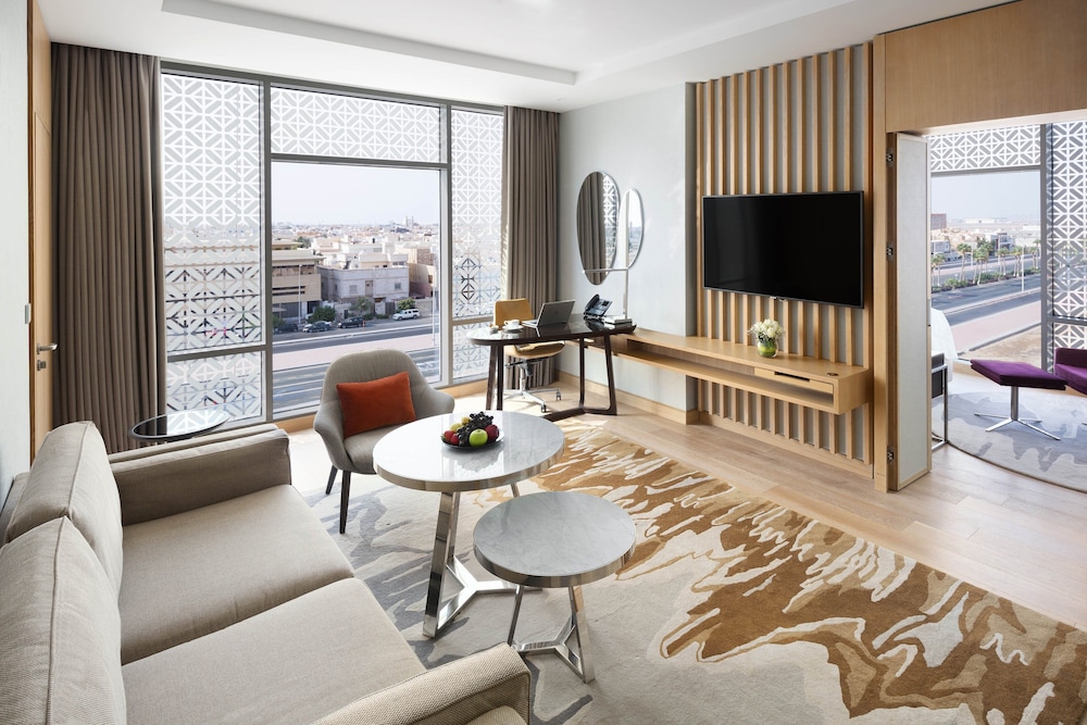 فندق كراون بلازا جدة السلام(Crowne Plaza Jeddah Al Salam) 35/64