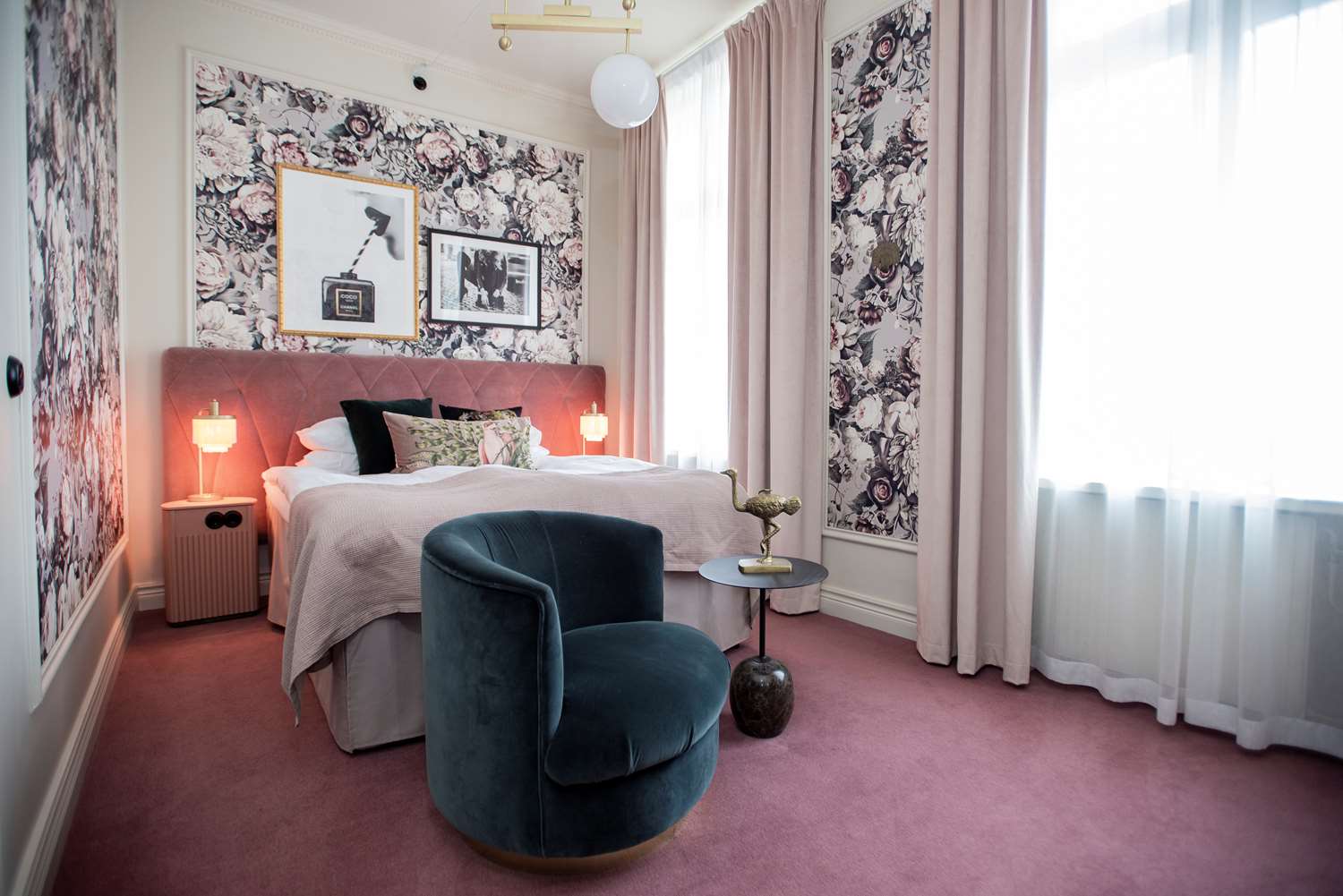 Super, King Bed