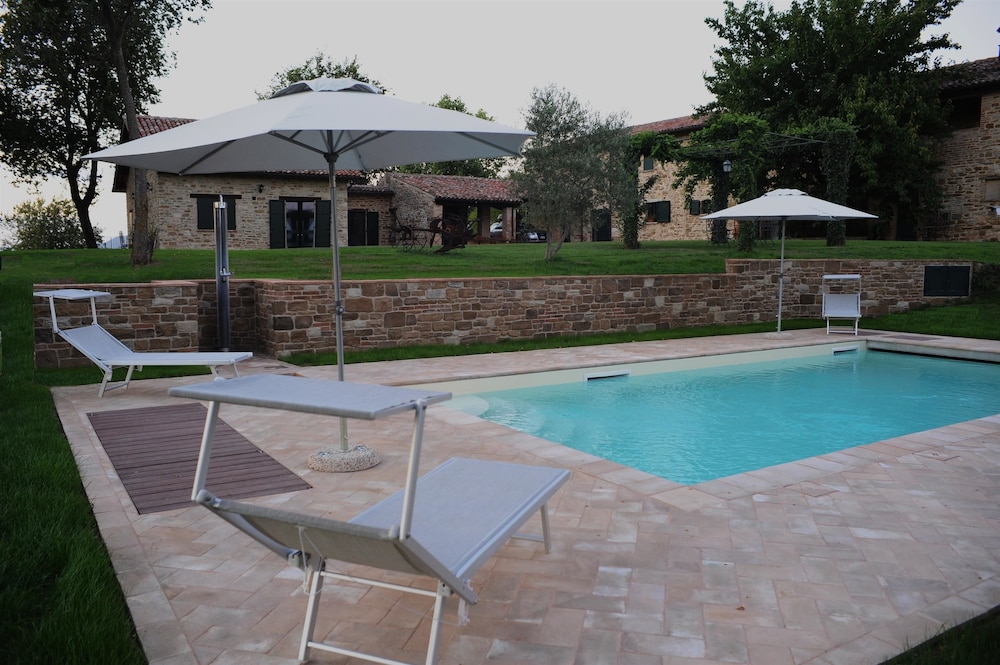 Azienda Agraria Montelujano 32/35