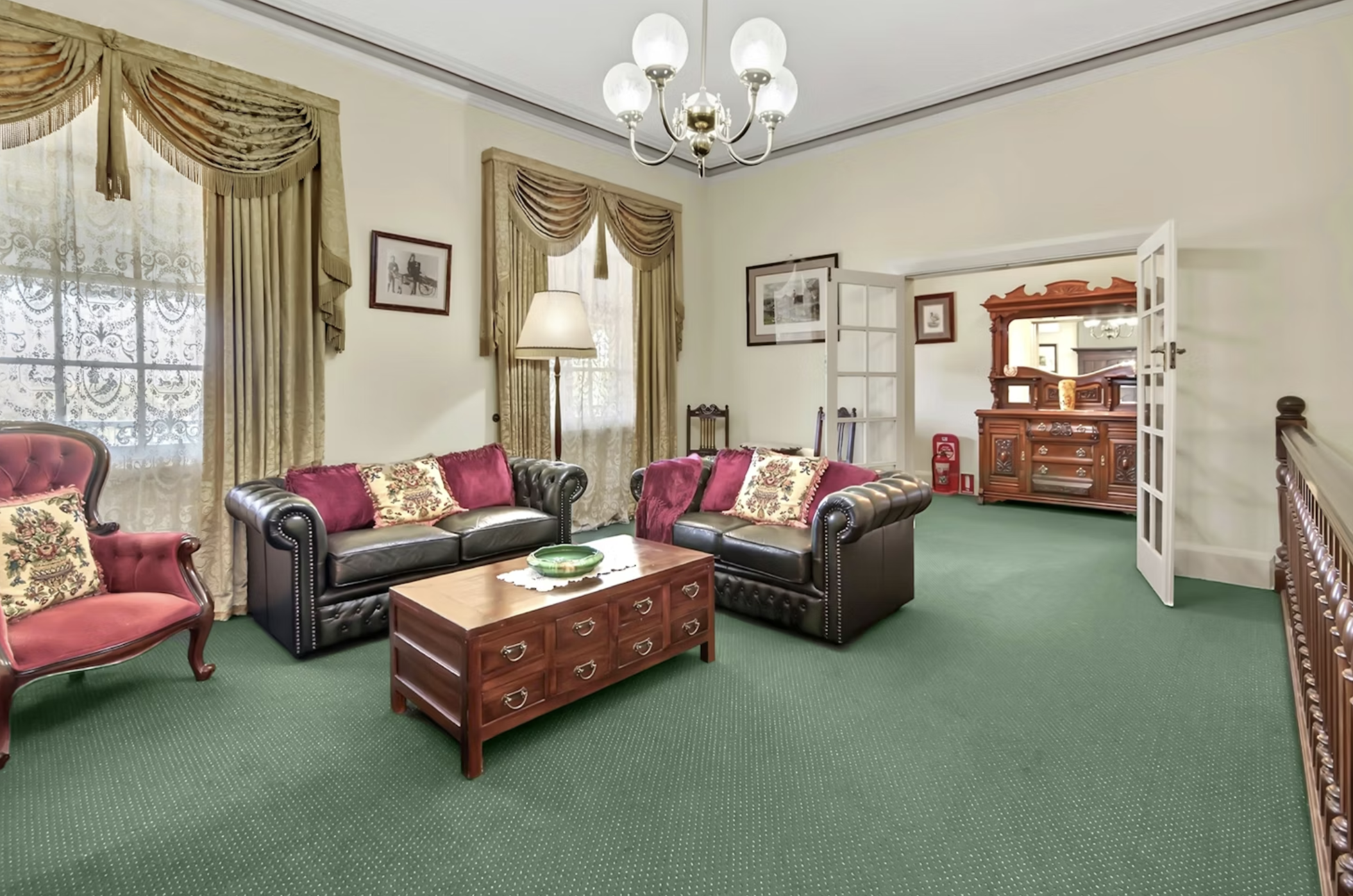Clifton Motel & Grittleton Lodge (ex The Clifton) 17/25